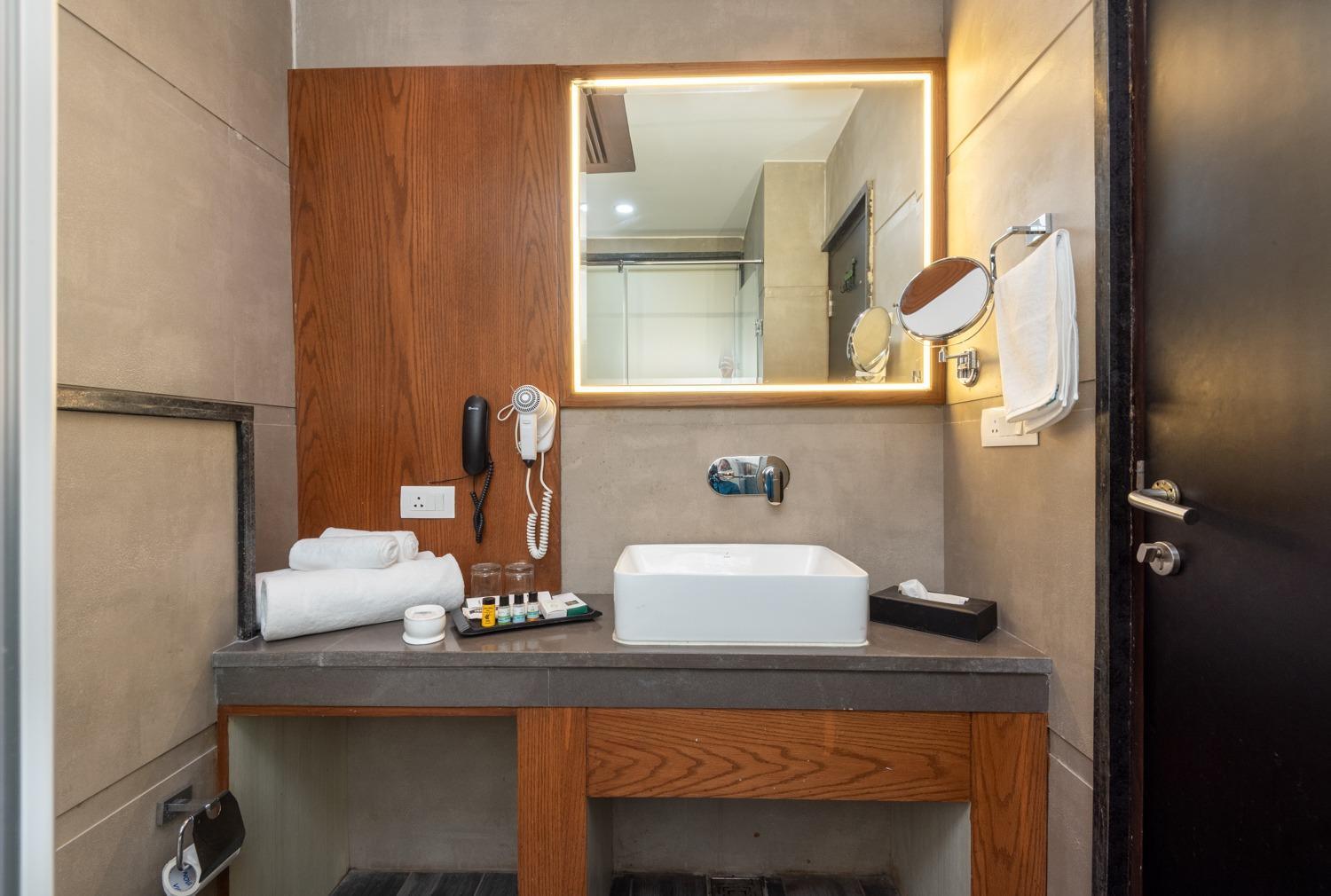 Quality Inn By Lawrence Hotels Dharamshala Exteriör bild