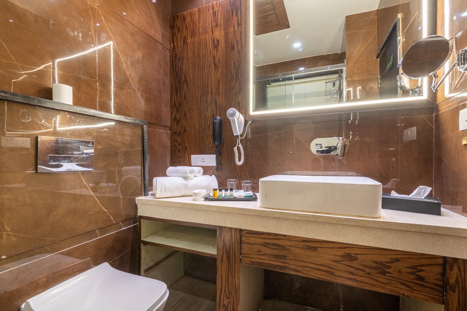 Quality Inn By Lawrence Hotels Dharamshala Exteriör bild
