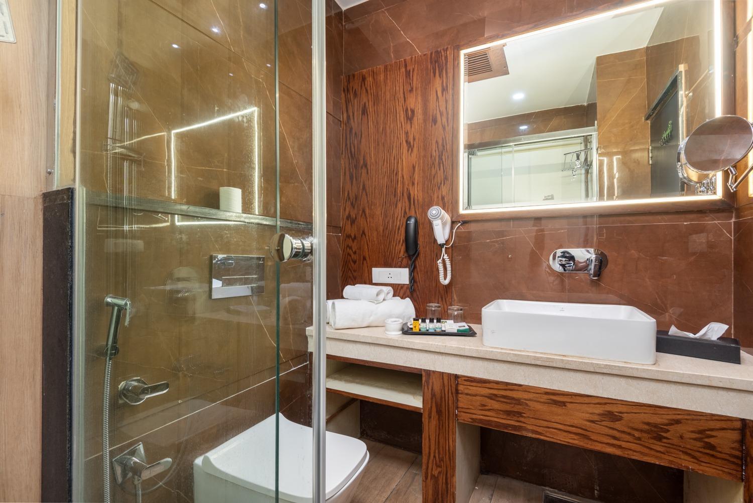 Quality Inn By Lawrence Hotels Dharamshala Exteriör bild